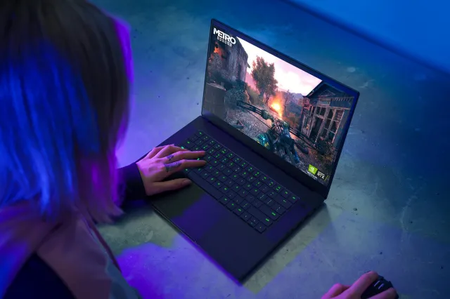 Razer Blade 15, elegancki laptop dla rasowych graczy [TESTUJEMY]