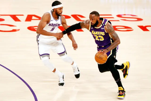 LeBron James wrócił do gry, Lakers przegrali, 60 punktów Jaysona Tatuma