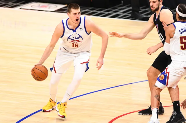 Piąta z rzędu wygrana Denver Nuggets. 30 punktów i 14 zbiórek Jokica