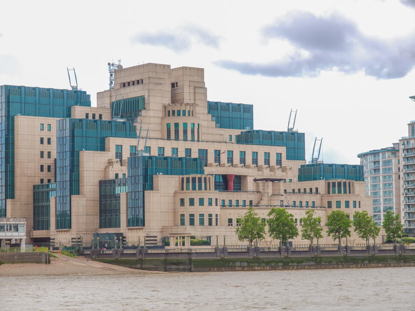 Szef brytyjskiego wywiadu MI6: szukamy nowego "Q"