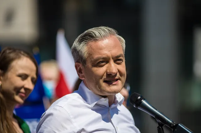 Co dalej z KPO? Biedroń: Budka zachował się jak chłopiec w krótkich spodenkach