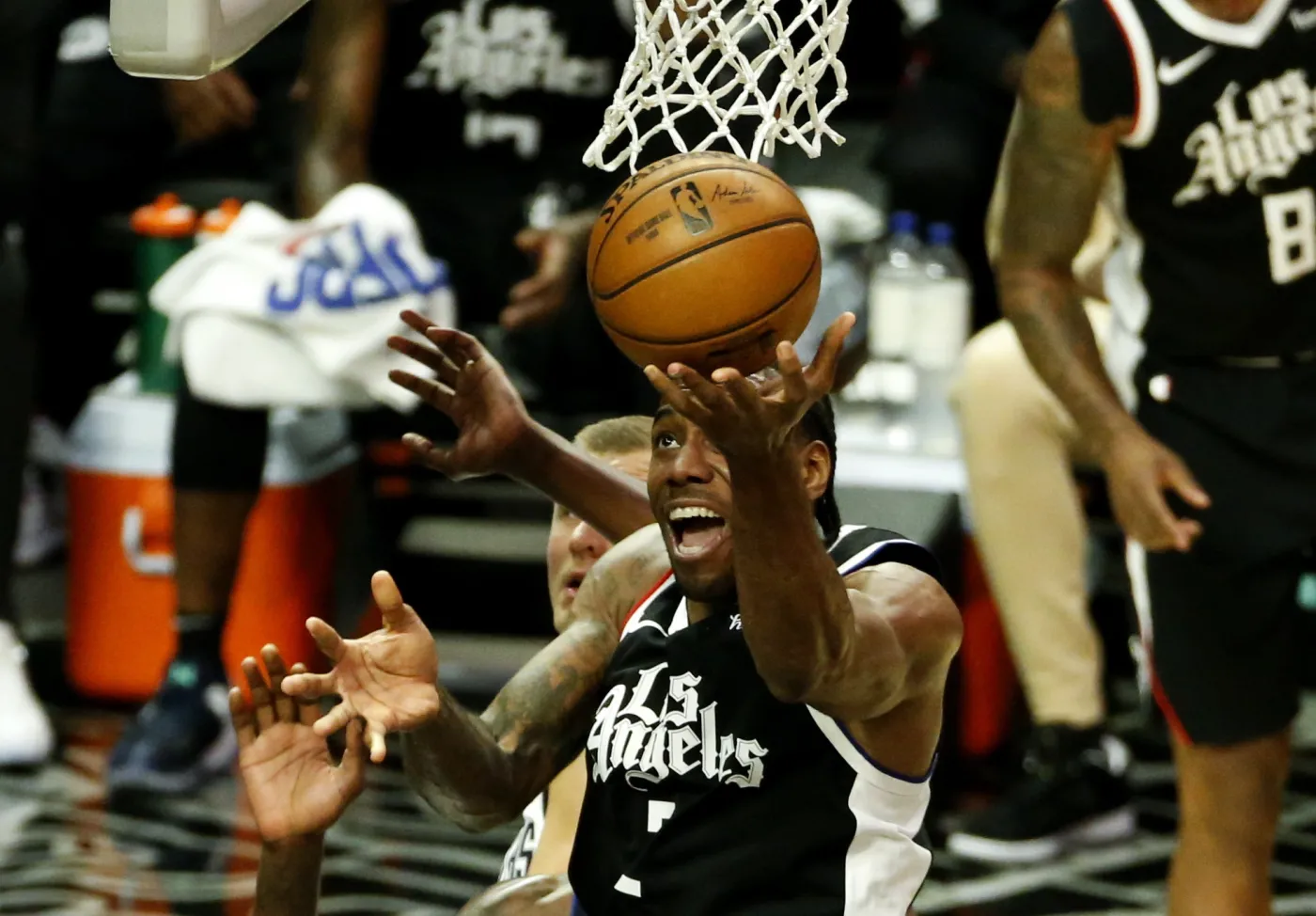 Liga NBA: Remis w rywalizacji Mavericks z Clippers. 45 punktów Leonarda