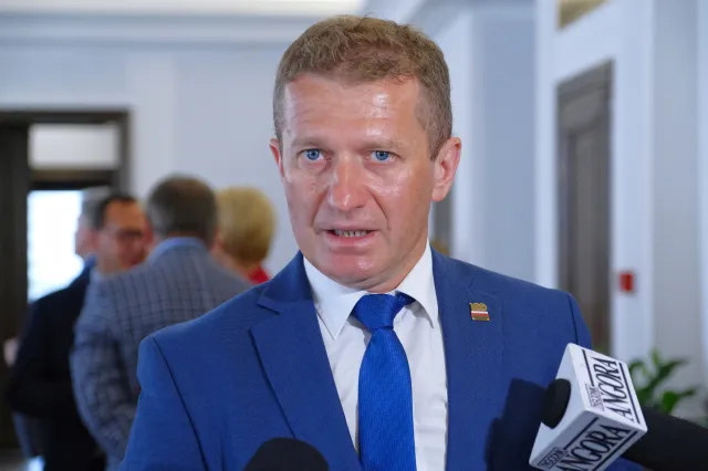 Raś: Tryb mojego wyrzucenia jest niezgodny ze standardami PO