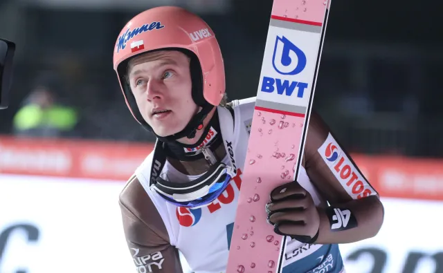 Kubacki goni Małysza. Został zwycięzcą tegorocznego cyklu Letniej GP