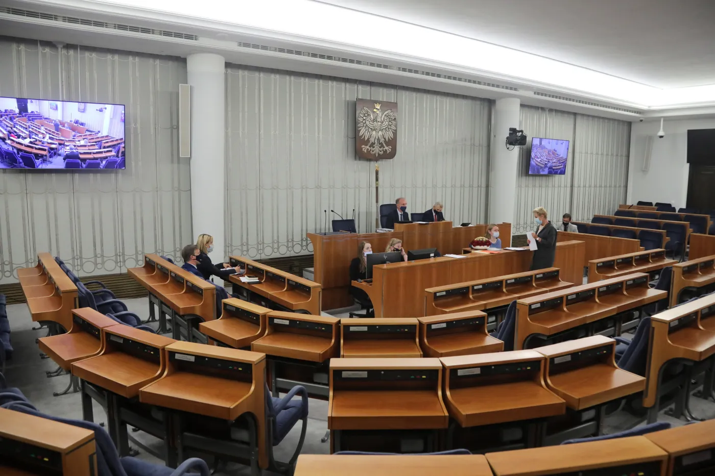 Senacka wojna o ustawę ratyfikacyjną. Grodzki: Preambuła jest zgodna z prawem