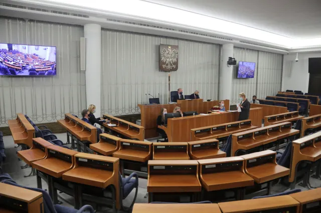 KO liczy straty wizerunkowe. Senatorowie "ubolewają i przepraszają", mówią o "wpadce"