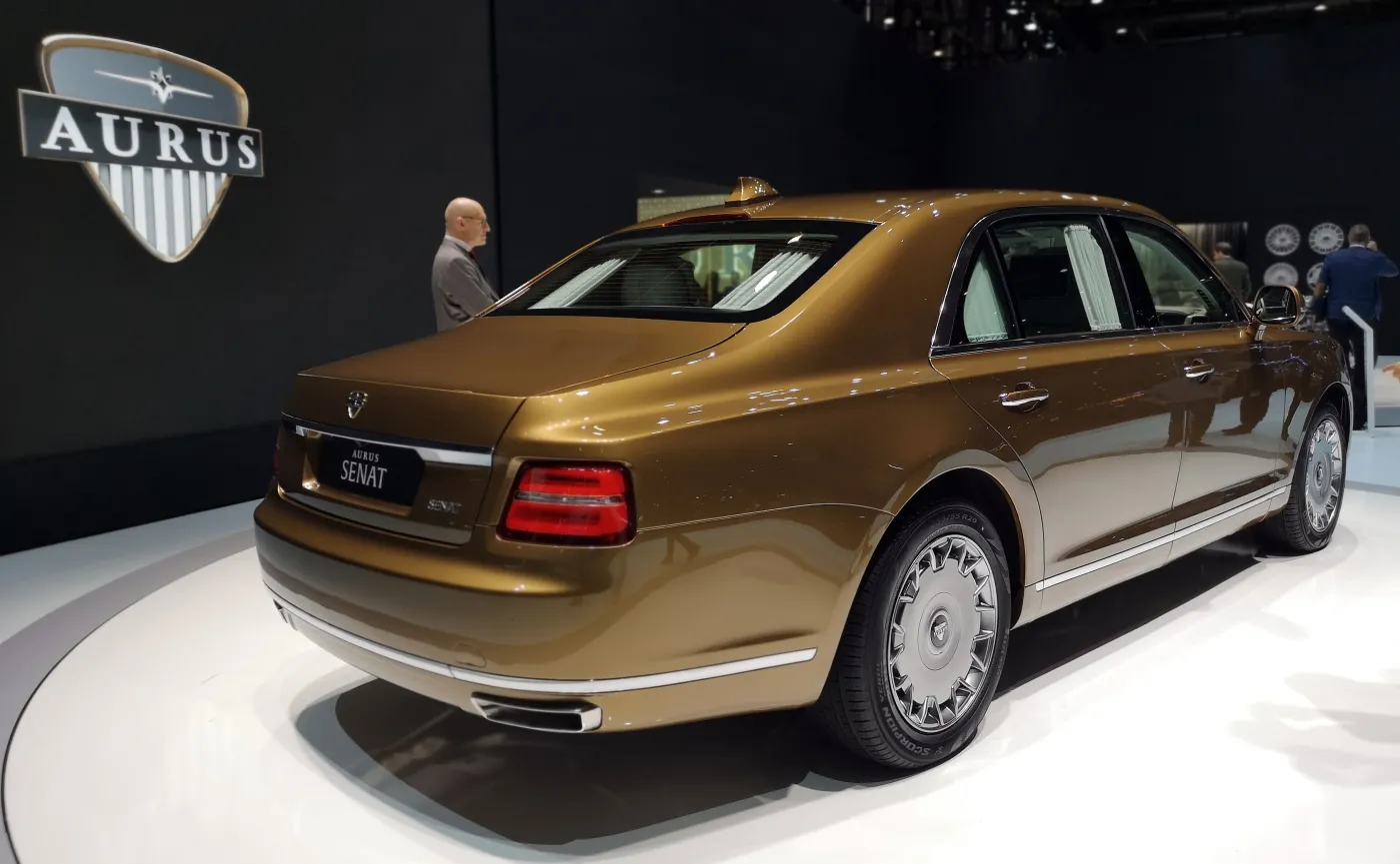 12178798-aurus-senat.jpg