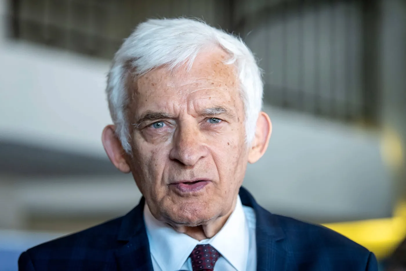 Buzek: Polsce bardziej opłaca się szybsze odejście od węgla