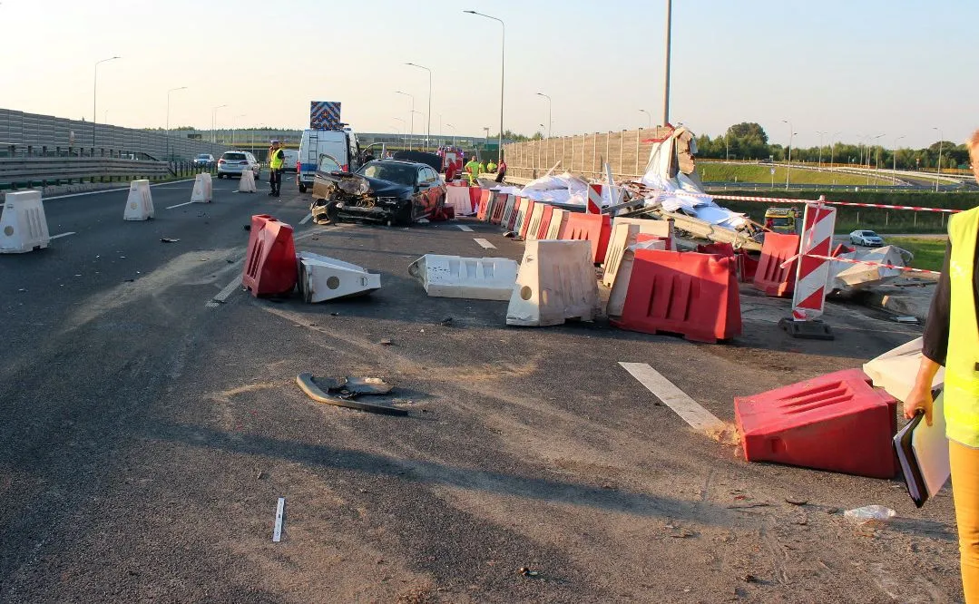 wypadek-na-s8-37211482.jpg