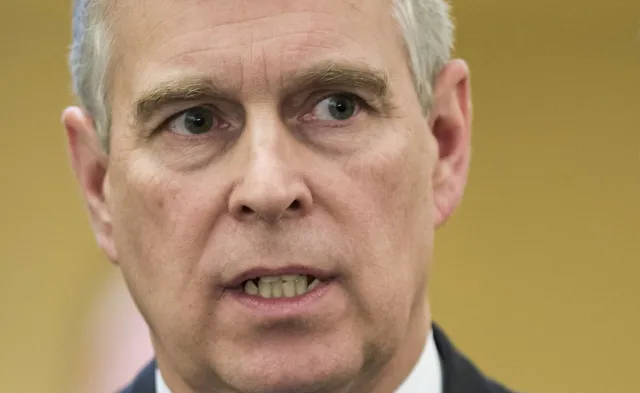 Książę Andrzej oskarżony o molestowanie seksualne. Prawnik: Nie może się ukrywać