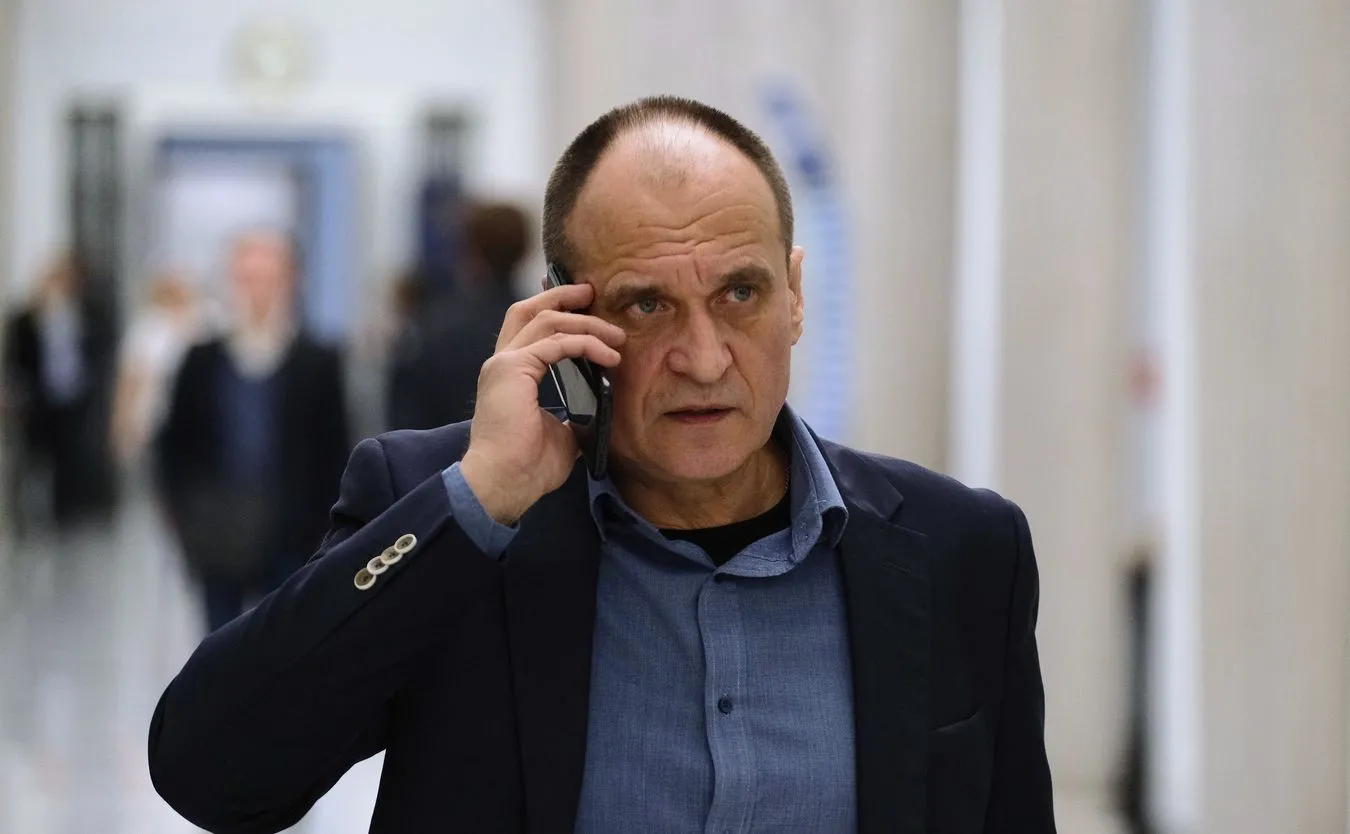 Puste refreny protest songów. Flirt muzyków z polityką unieważnia szumne ideały