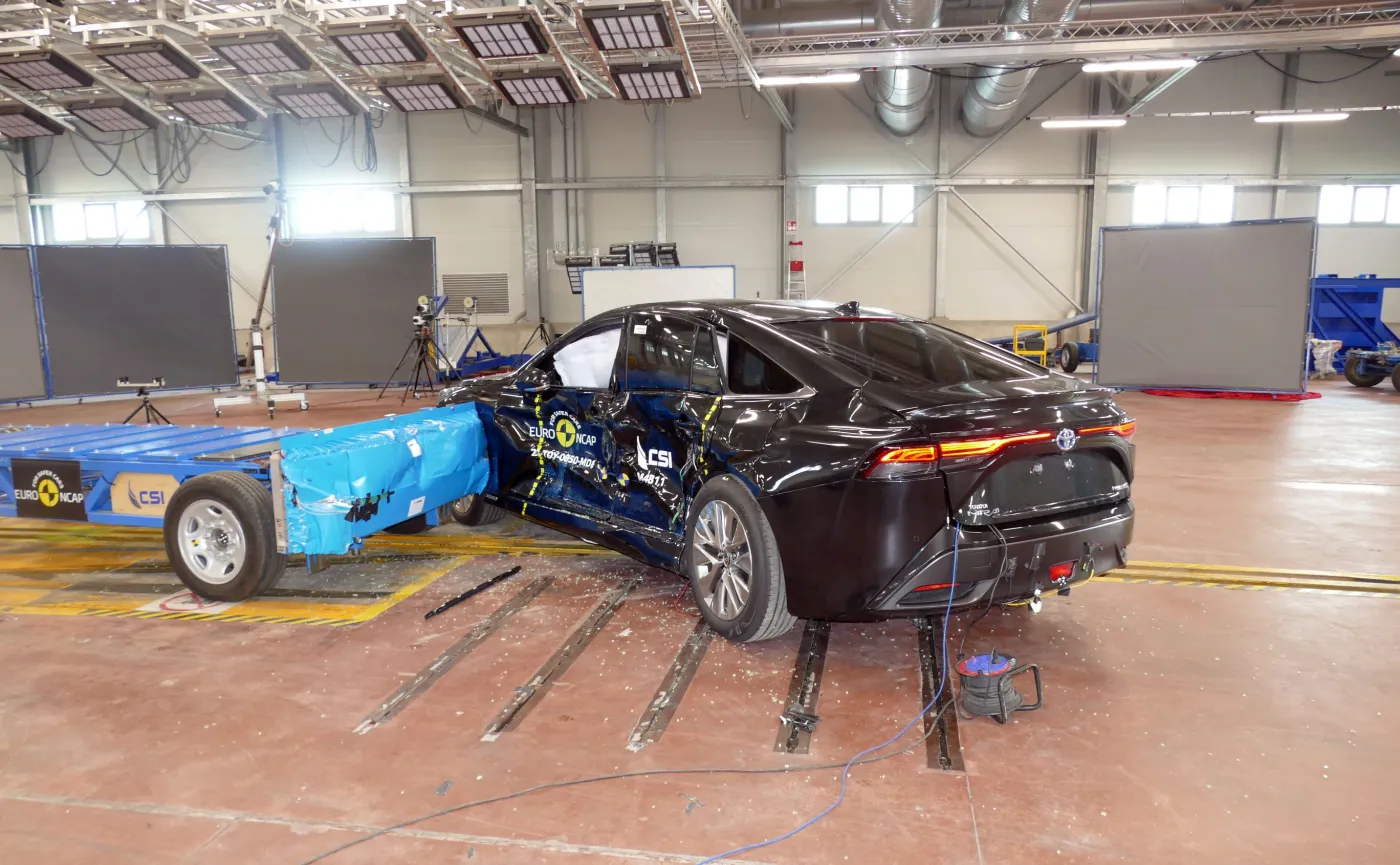 Toyota Mirai II i test zderzeniowy Euro NCAP