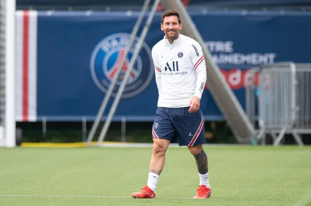 30 mln netto dla Messiego za rok gry w PSG