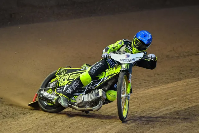 Łaguta najlepszy w Rosji. Zmarzlik nadal liderem cyklu GP [WIDEO]