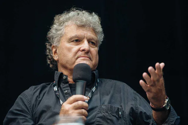 "Śmierć Zygielbojma". Gliński twierdzi, że to on "wymyślił" film, a reżyser... "zniszczył premierę"