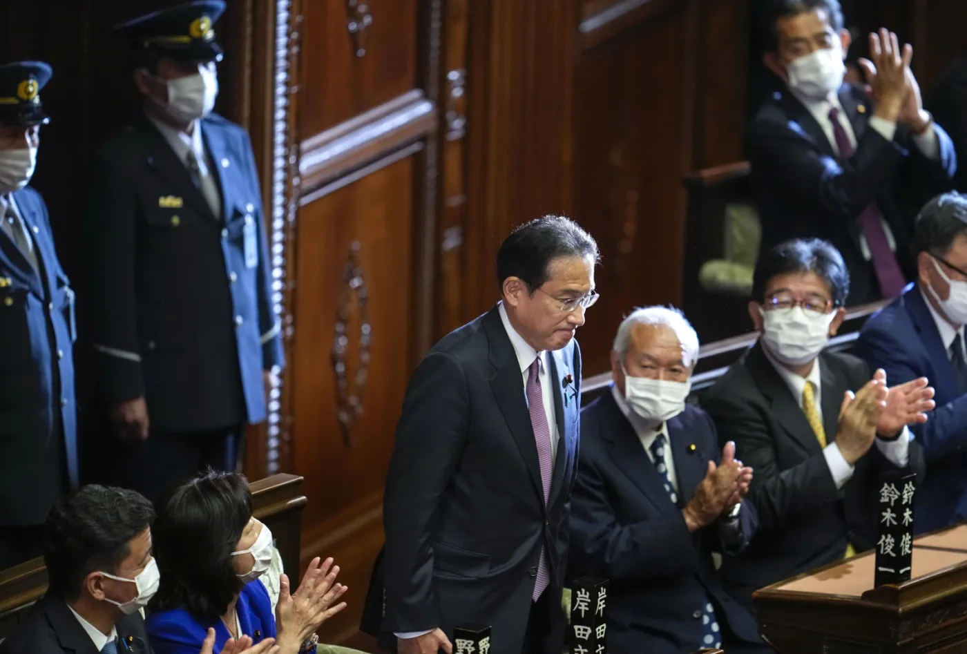 Fumio Kishida ponownie wybrany na premiera Japonii zapowiada "nowy kapitalizm"