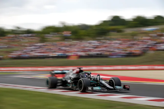 GP Brazylii. Lewis Hamilton najszybszy w piątkowych kwalifikacjach