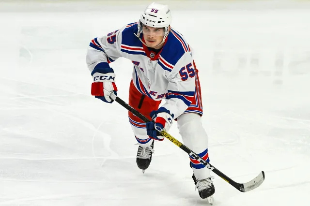 Liga NHL. Rangers zdobyli zwycięską bramkę na 0,4 s przed końcem meczu [WIDEO]