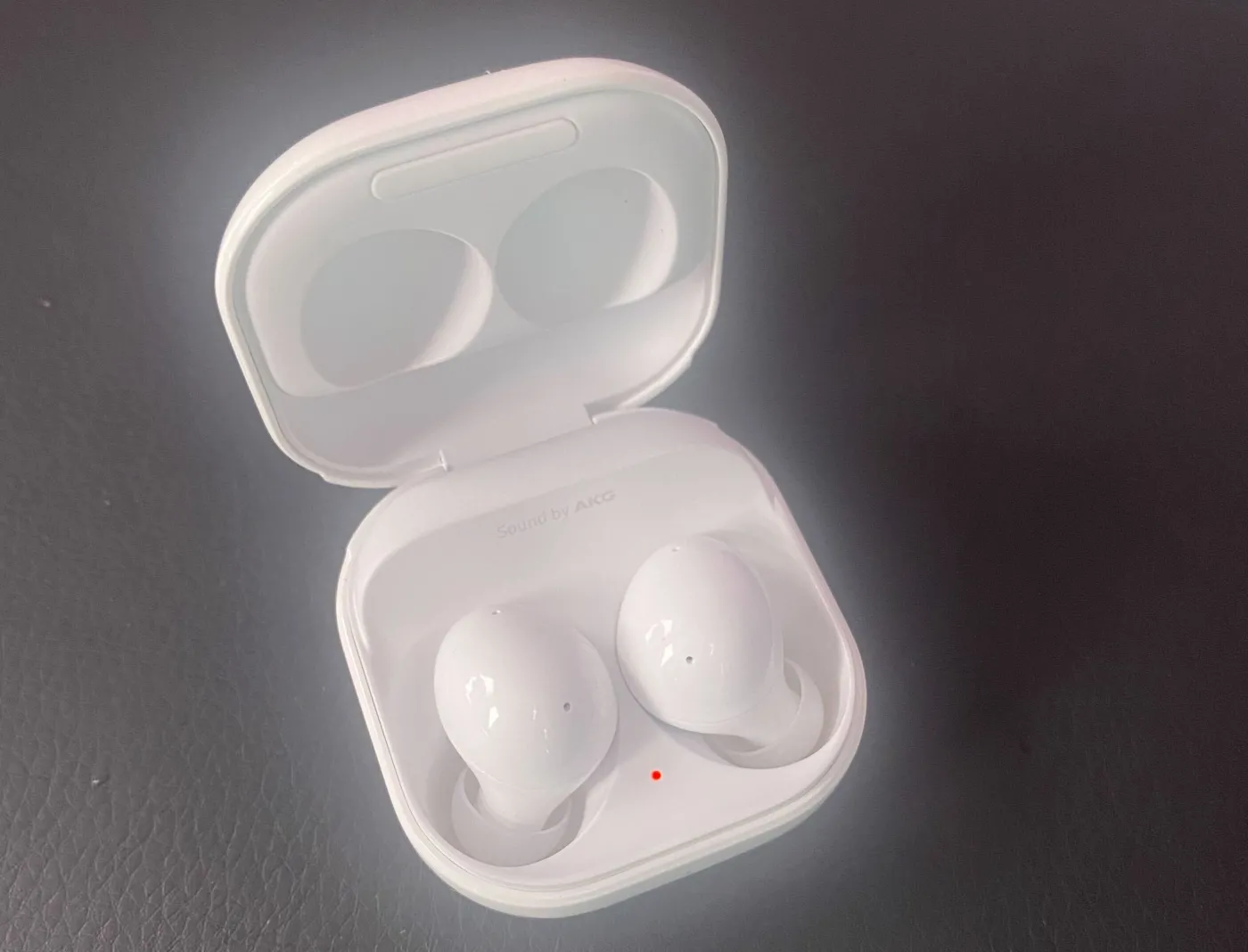 Galaxy Buds 2. Te słuchawki się Samsungowi naprawdę udały