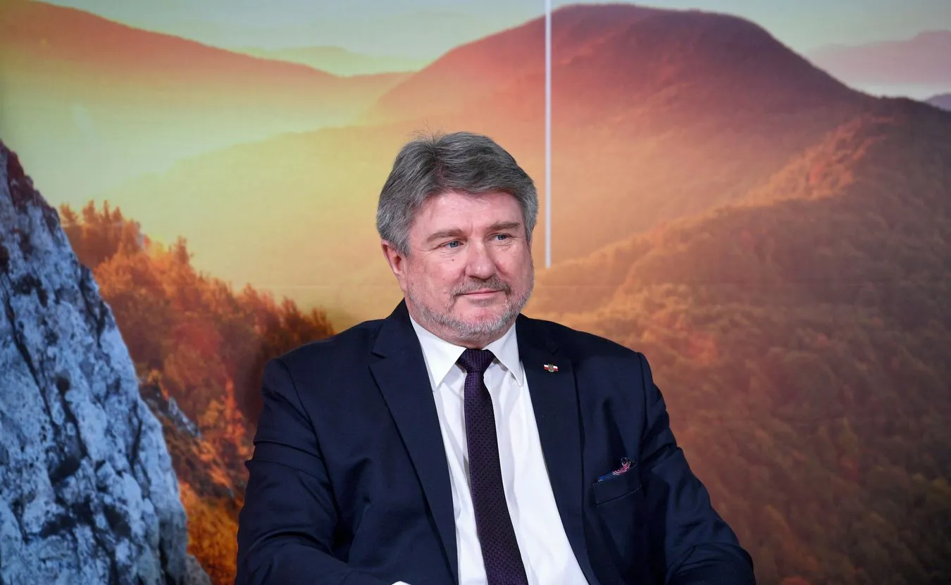 Rzońca krytykuje umowę koalicyjną Niemiec: Zagrożenie dla jedności UE