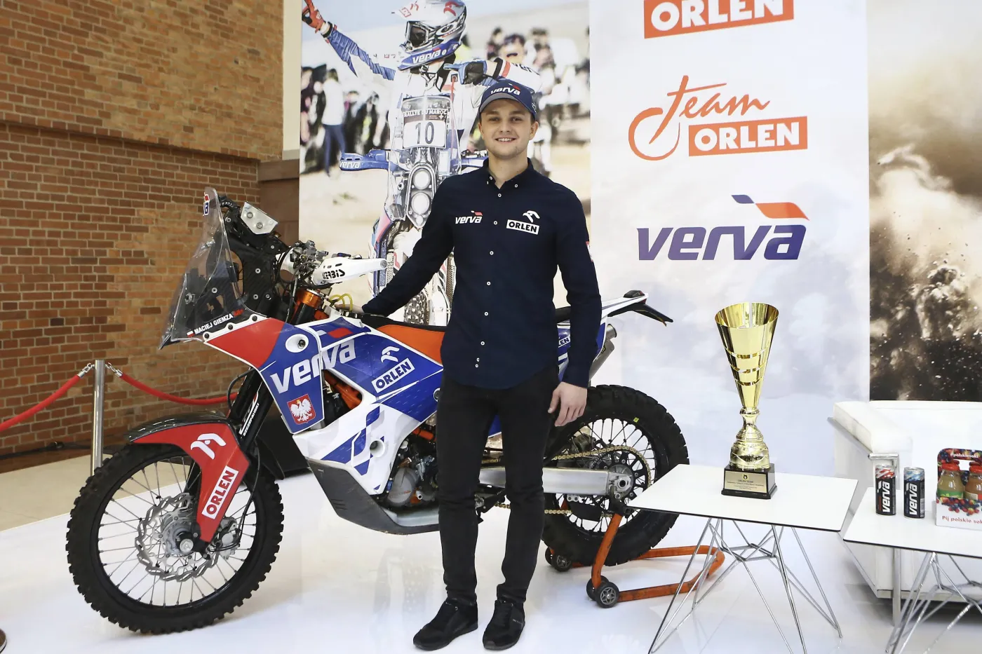 Rajd Dakar. Maciej Giemza w święta "ładuje akumulatory"