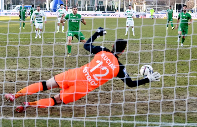 Pewna wygrana Radomiaka z Lechią. Karol Angielski bohaterem [WIDEO]