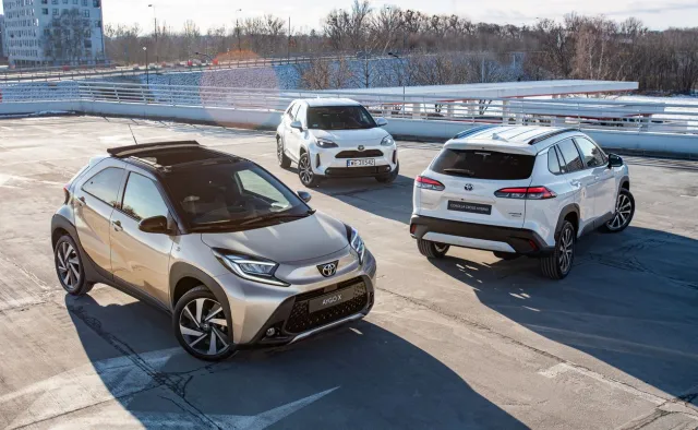 Toyota Aygo X daje popis w Polsce. W ciemno ustawiła się kolejka