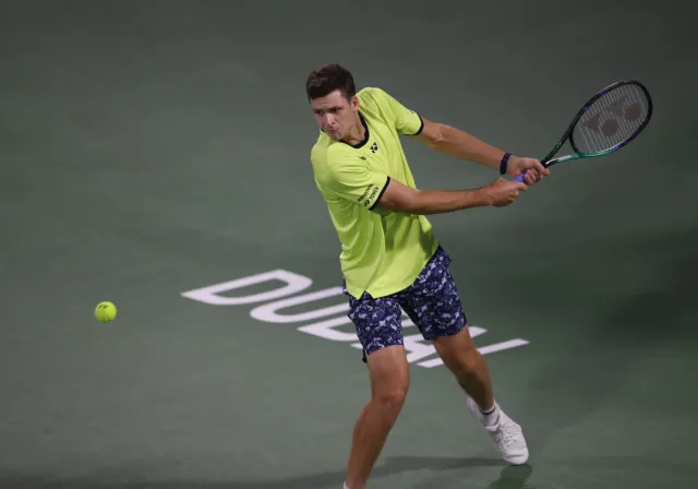 Hurkacz w Dubaju lepszy od Sinnera. W drodze do półfinału nie stracił seta