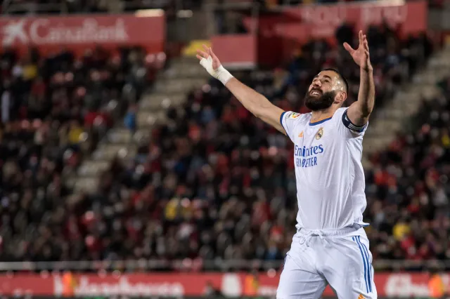 Real Madryt powiększył przewagę w tabeli. Rekord Benzemy [WIDEO]