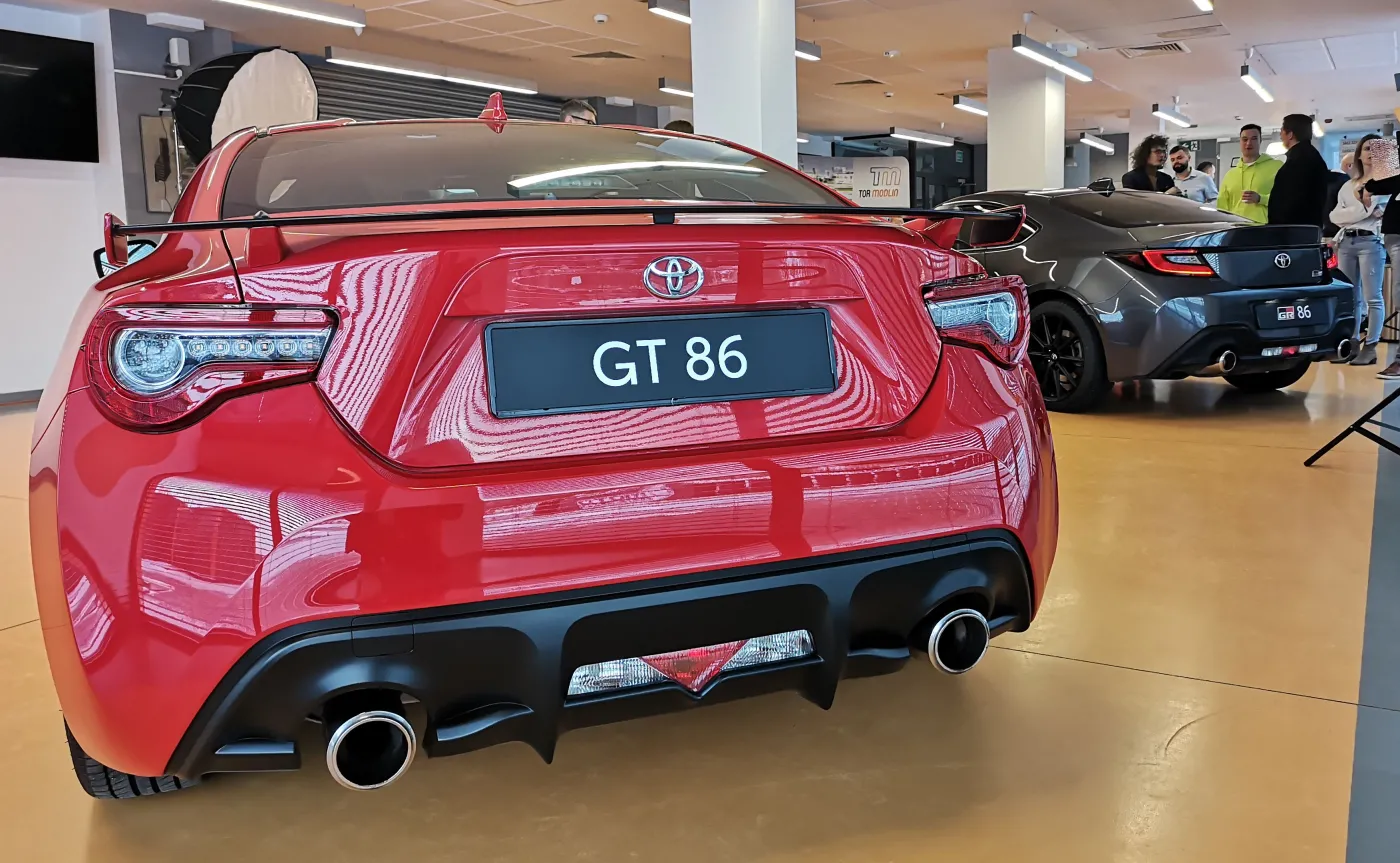 toyota-gr86-37348553.jpg