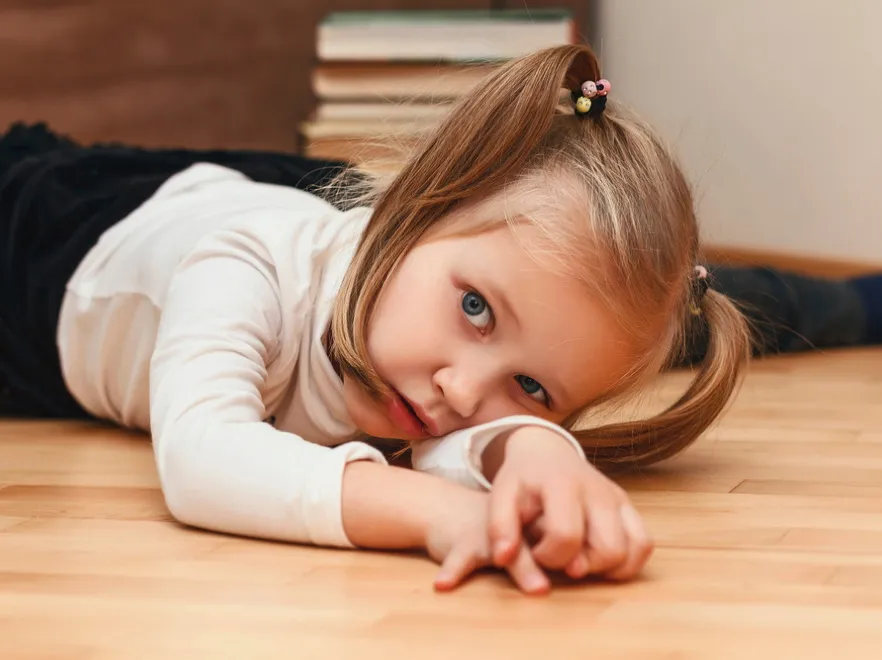 Dziecięce "nudzi mi się" ma wiele znaczeń - naucz się je odczytywać i właściwie nimi zarządzać