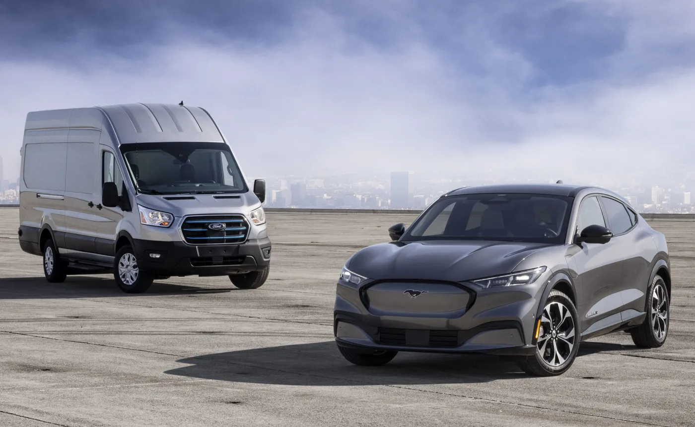 ford-etransit-37410821.jpg