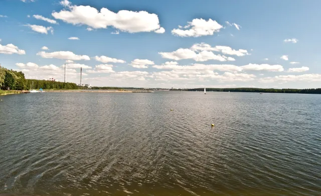 13 dzieci wypadło z kajaków do wody na Zalewie Rybnickim