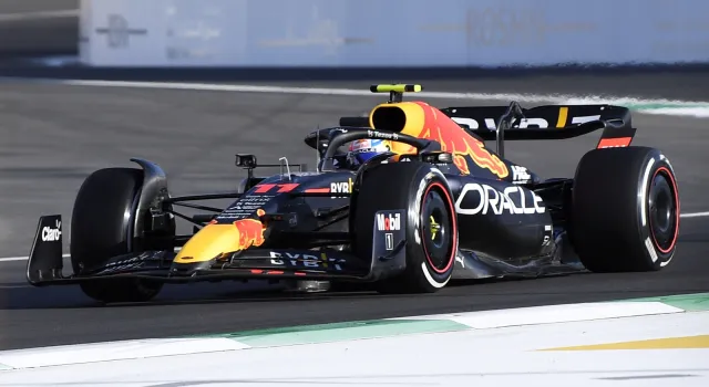 Sergio Perez ruszy z pole position do GP Arabii Saudyjskiej