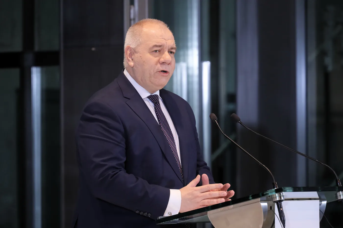 Sasin o tym, "co w praktyce oznacza dobroć i miłość do drugiego człowieka" [WIDEO]