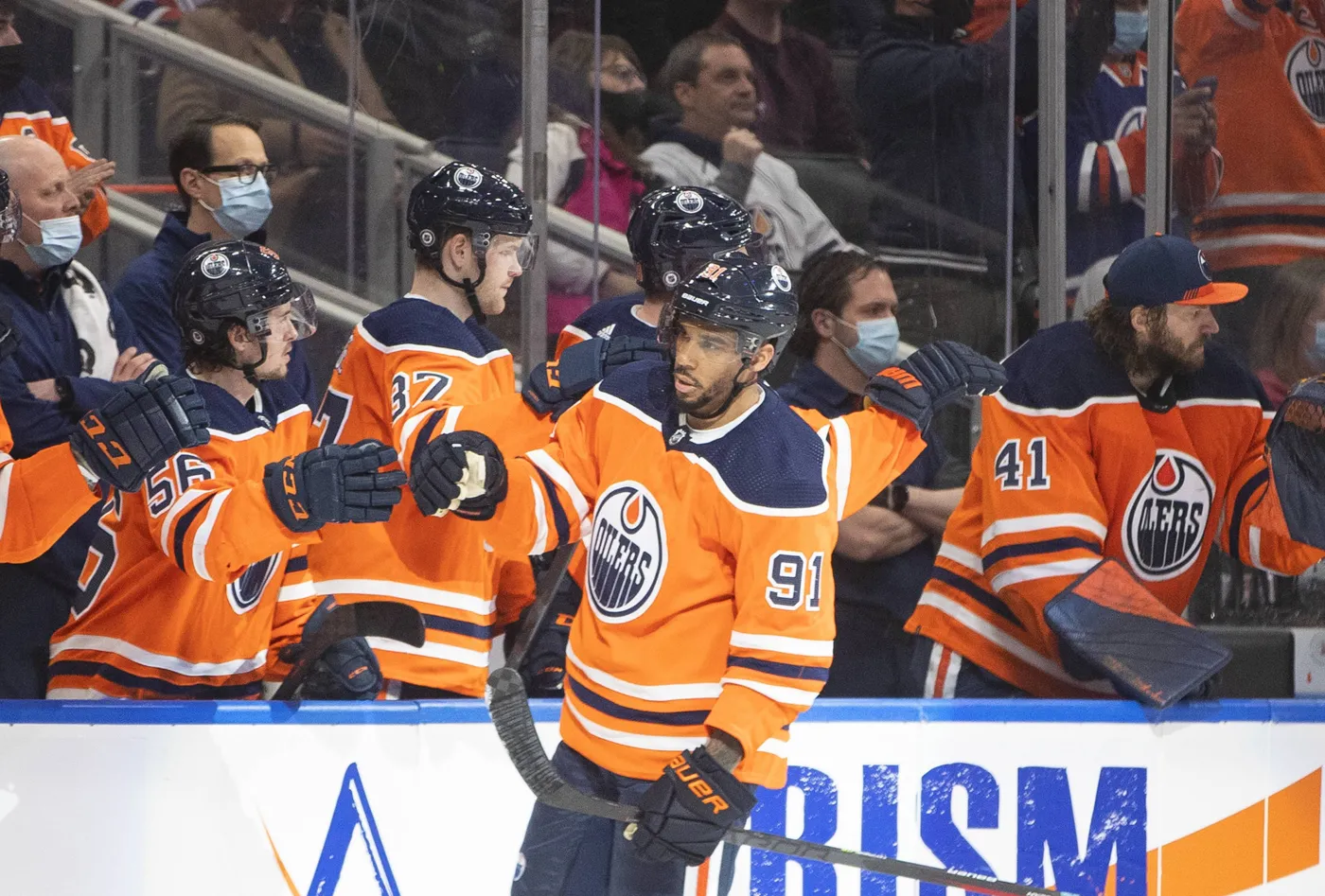 NHL. Hokeiści Edmonton Oilers pewni występu w fazie play-off