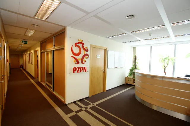 Podsłuch w gabinecie prezesa PZPN. Policja umorzyła postępowanie
