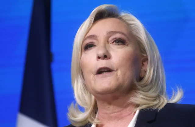 Marine Le Pen nie zmieniła zdania o Krymie. "Obywatele chcieli, żeby wrócił do Rosji, voila!"