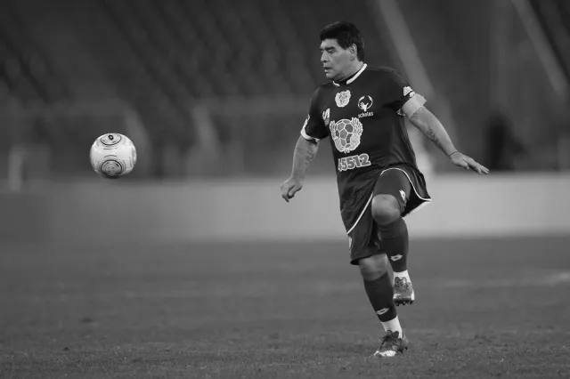 Szurkowski, Maradona, Mueller... Oni odeszli w minionych 12 miesiącach ze świata sportu