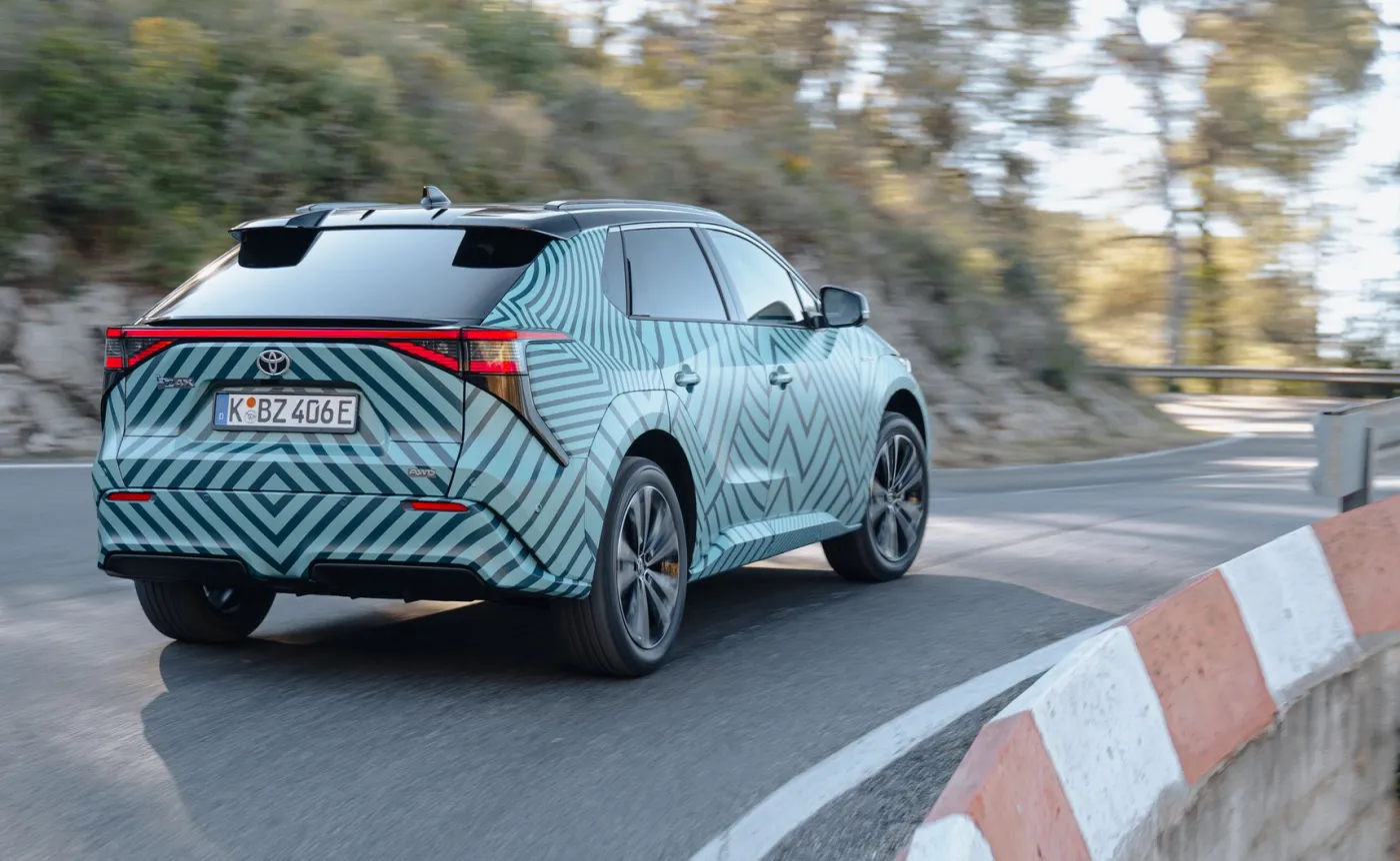 toyota-bz4x-37388159.jpg