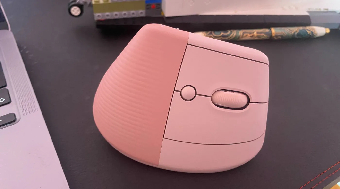 Logitech Lift to najlepszy przyjaciel waszych nadgarstków