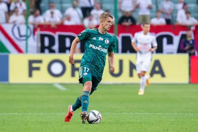 Legia Warszawa wykupiła z Werderu Brema Maika Nawrockiego