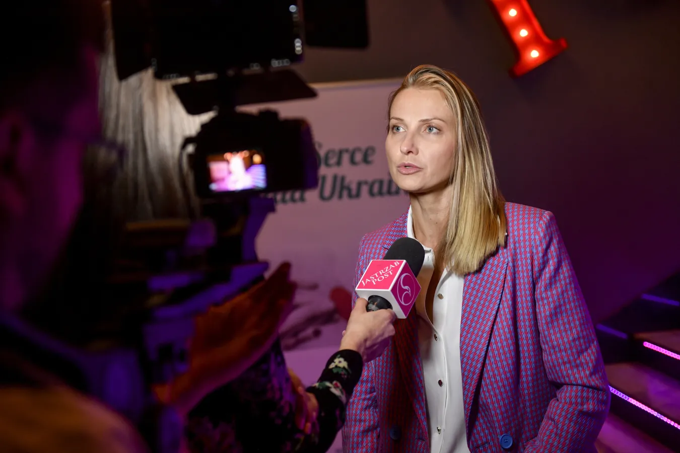 Moro pokazała zdjęcie z komunii syna. "Szlag mnie trafia na te małe, polskie wesela"