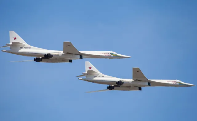 Bombowce nad Morzem Japońskim. Pierwsze wspólne manewry Rosji i Chin od początku wojny