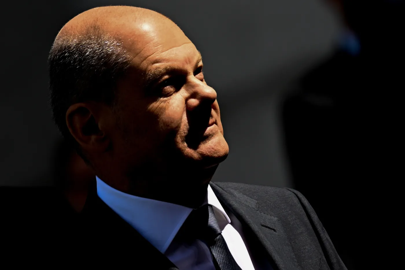 Scholz zapowiada utworzenie gorącej linii dla sygnalistów. Powód?