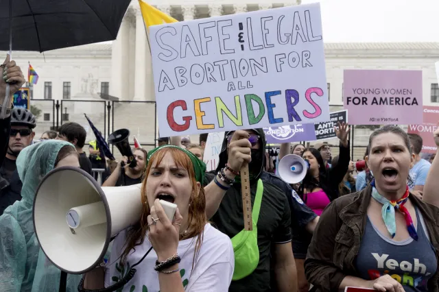 Sąd Najwyższy USA zniósł konstytucyjne prawo do aborcji