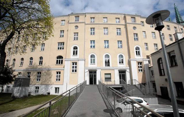 Mężczyzna postrzelony w Warszawie w tajemniczych okolicznościach