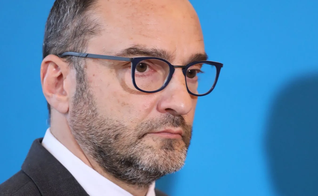 Prof. Czech: Przydałoby się rozgrzewać nową kampanię promującą szczepienia przeciw COVID-19