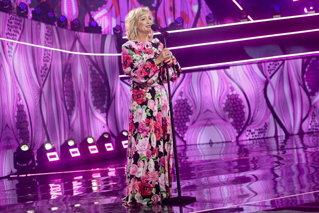 Katarzyna Żak pozuje w stroju kąpielowym. "Kobieta petarda" [FOTO]