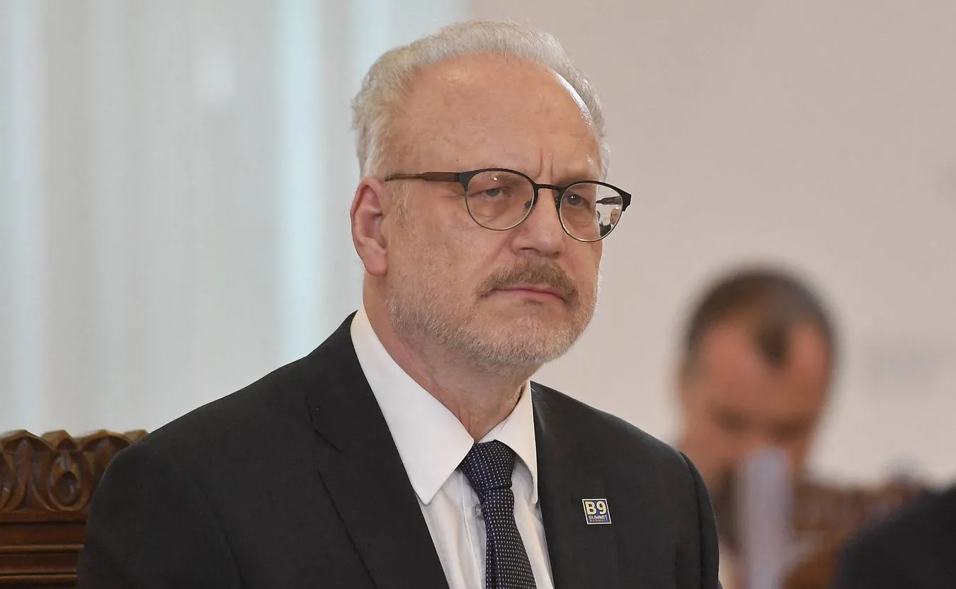 Prezydent Łotwy: Należy anulować wizy tym obywatelom Rosji, którzy popierają wojnę